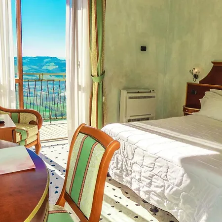 Hotel Astoria 3*