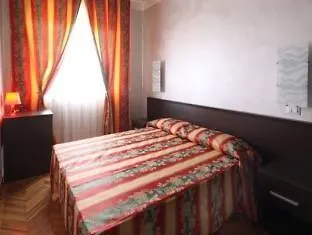 Astoria מלון